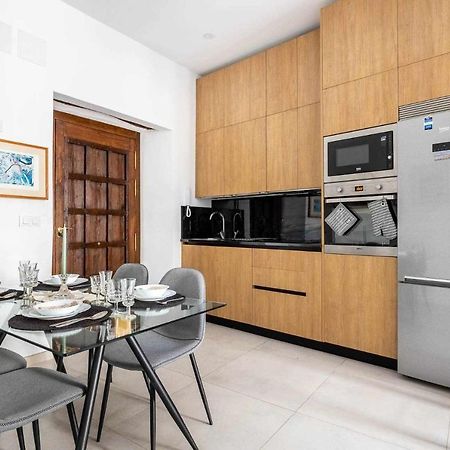 Comfy Away - Apartamento Exclusivo Mercado De Triana Con Balcon Sewilla Zewnętrze zdjęcie