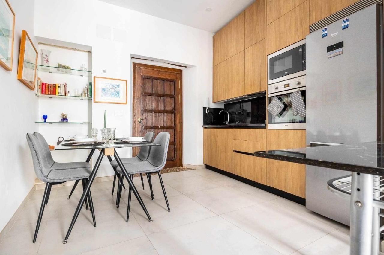 Comfy Away - Apartamento Exclusivo Mercado De Triana Con Balcon Sewilla Zewnętrze zdjęcie