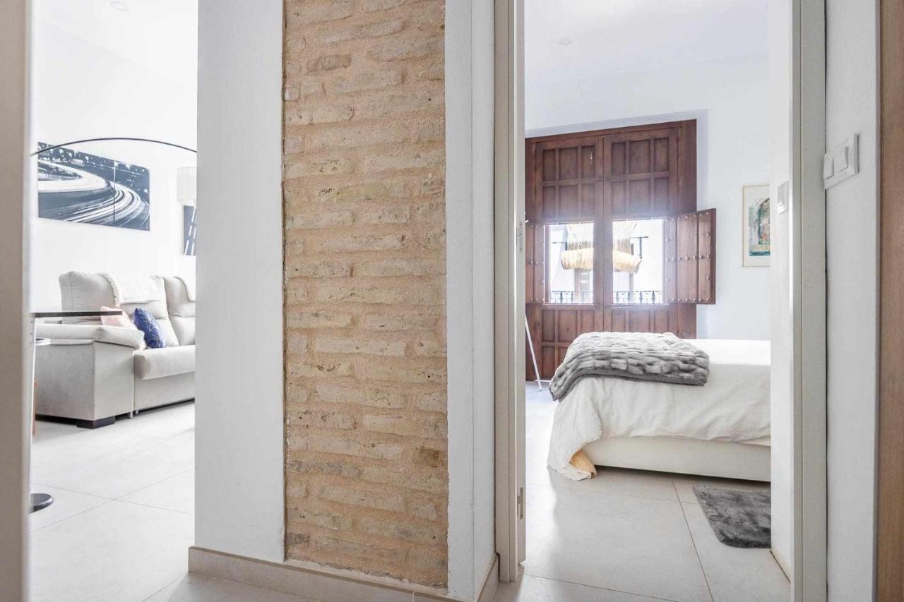 Comfy Away - Apartamento Exclusivo Mercado De Triana Con Balcon Sewilla Zewnętrze zdjęcie