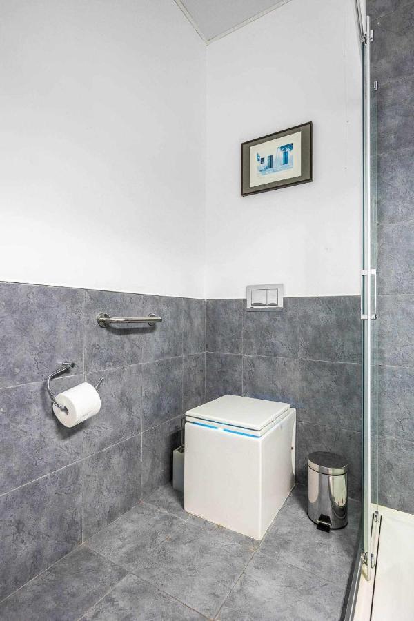 Comfy Away - Apartamento Exclusivo Mercado De Triana Con Balcon Sewilla Zewnętrze zdjęcie