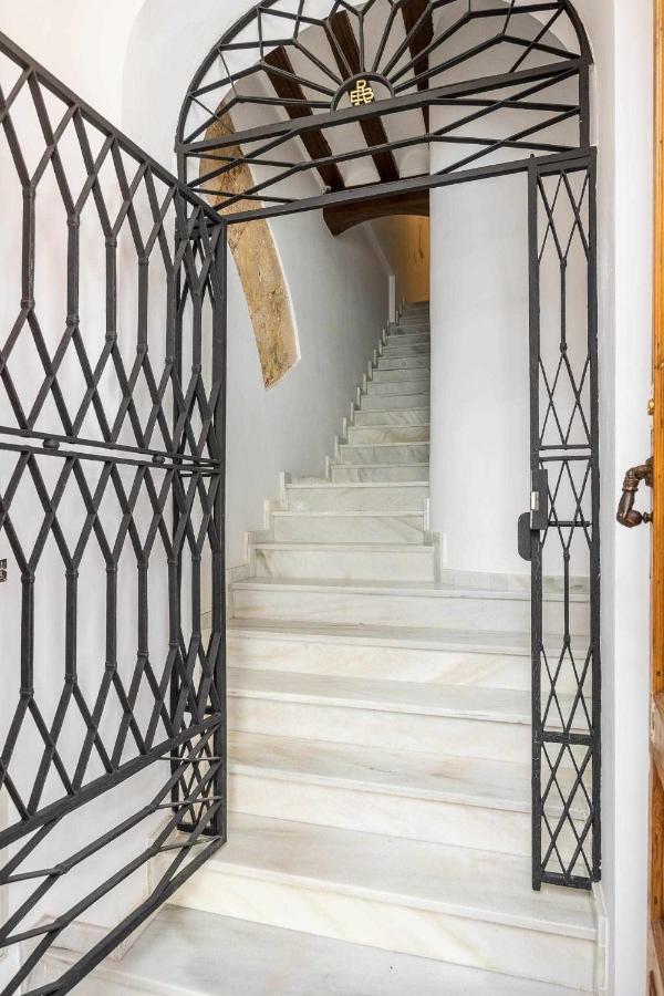 Comfy Away - Apartamento Exclusivo Mercado De Triana Con Balcon Sewilla Zewnętrze zdjęcie