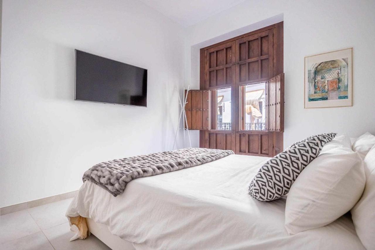 Comfy Away - Apartamento Exclusivo Mercado De Triana Con Balcon Sewilla Zewnętrze zdjęcie